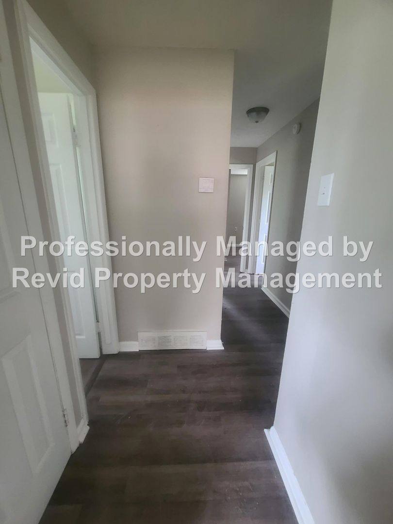 House for rent at 196 Ivan Rd, Memphis, TN 38109