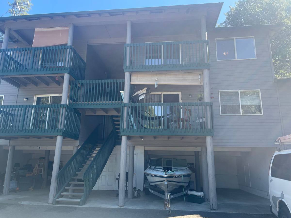Apartment for rent at 300 Indian Trail Court, Shady Cove, OR 97539