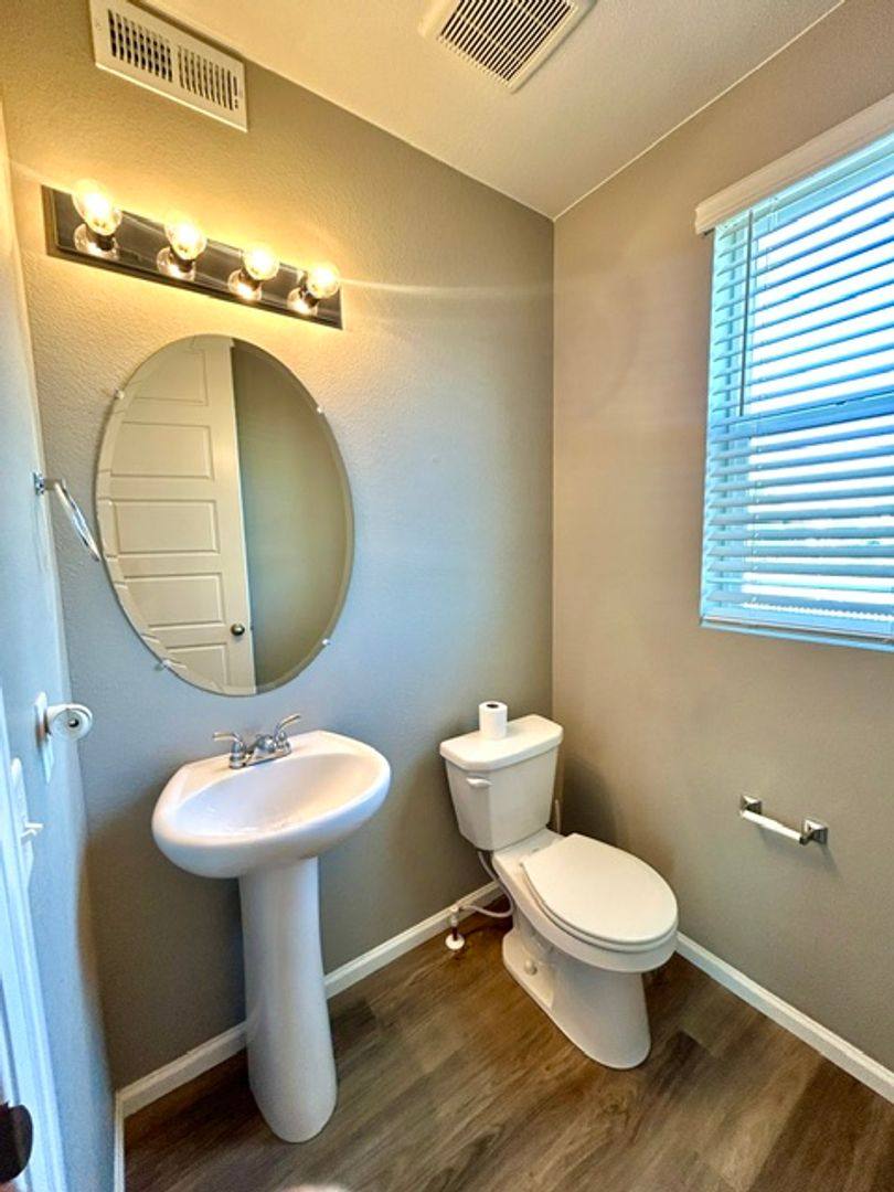 House for rent at 32 N Trussville St, Aurora, CO 80018