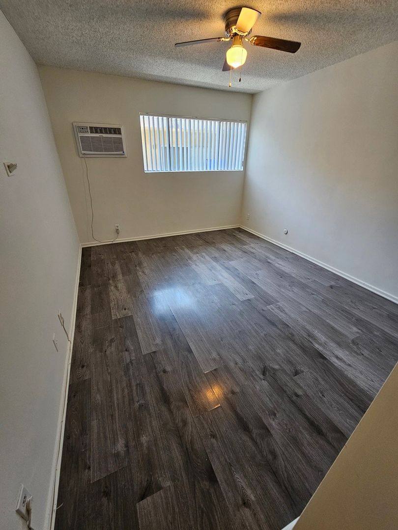 Apartment for rent at 8601 Balboa Blvd, Northridge, CA 91325