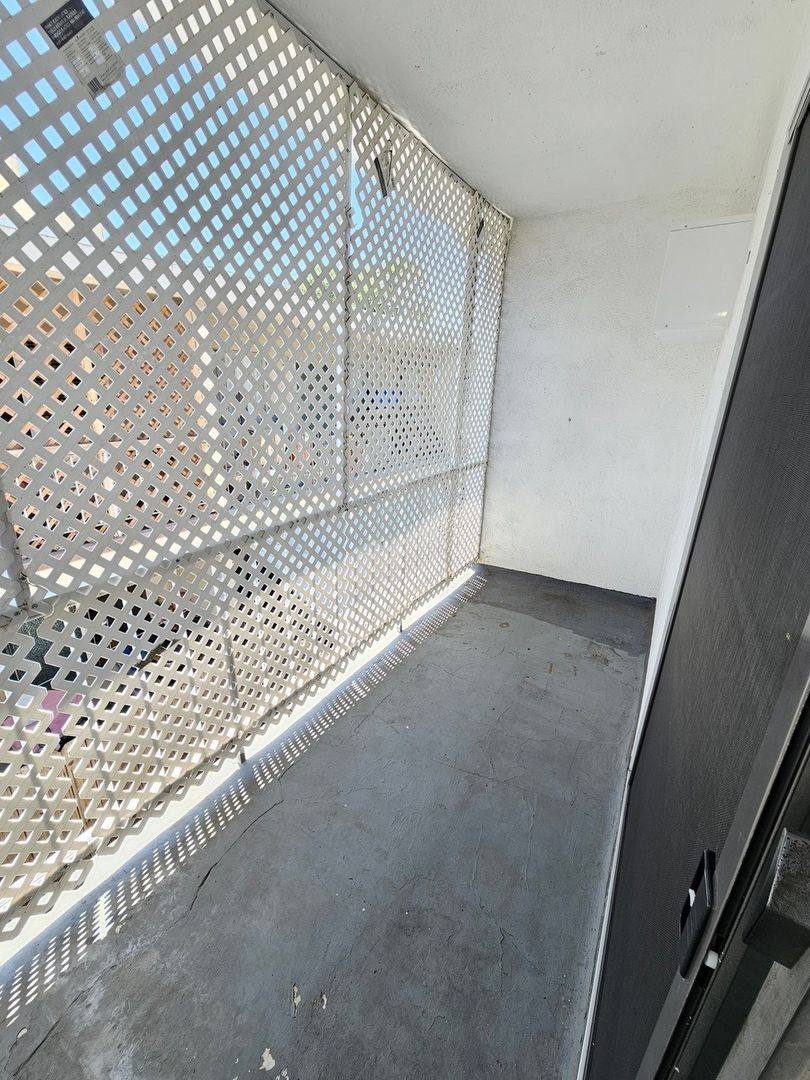 Apartment for rent at 8601 Balboa Blvd, Northridge, CA 91325