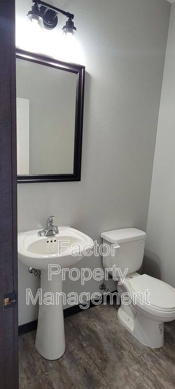 Townhouse for rent at 2188 Rolling Green Trail, Mankato, MN 56001