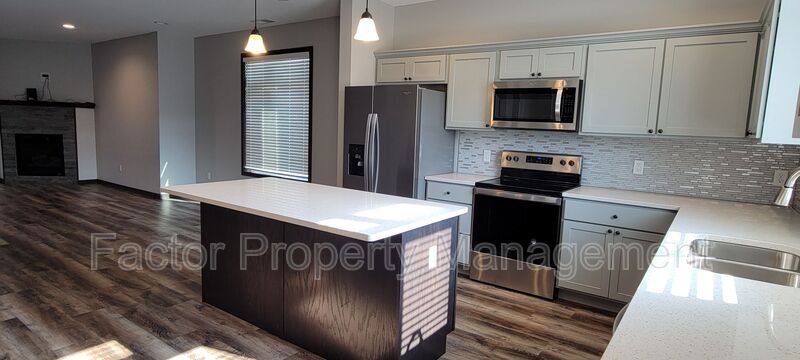 Townhouse for rent at 2188 Rolling Green Trail, Mankato, MN 56001