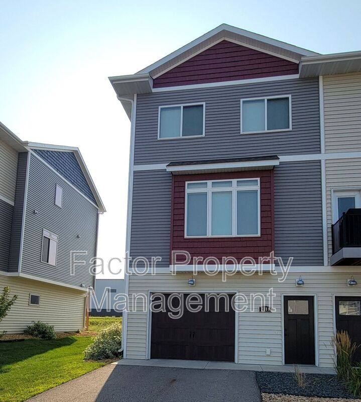 Townhouse for rent at 2188 Rolling Green Trail, Mankato, MN 56001