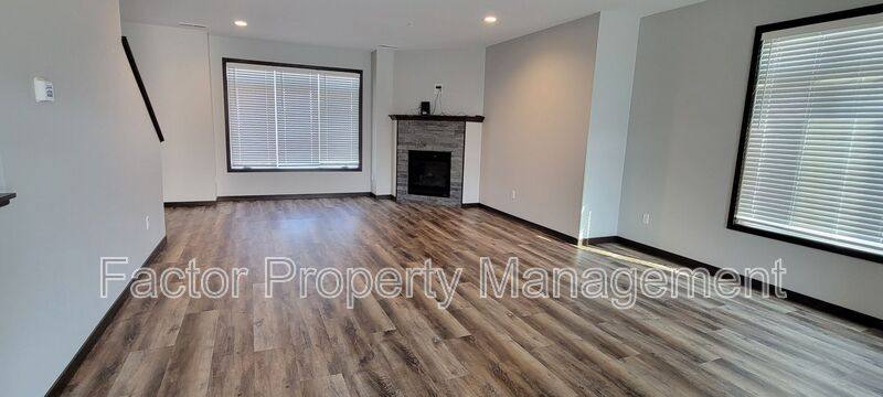 Townhouse for rent at 2188 Rolling Green Trail, Mankato, MN 56001