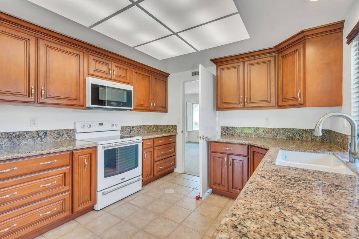House for rent at 32118 Village, Camarillo, CA 93012