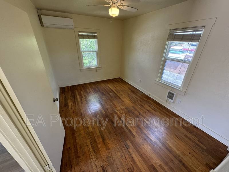Apartment for rent at 116 Maple St SE #2, Albuquerque, NM 87106