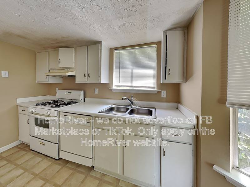 House for rent at 2871 Eastland Way, Snellville, GA 30078