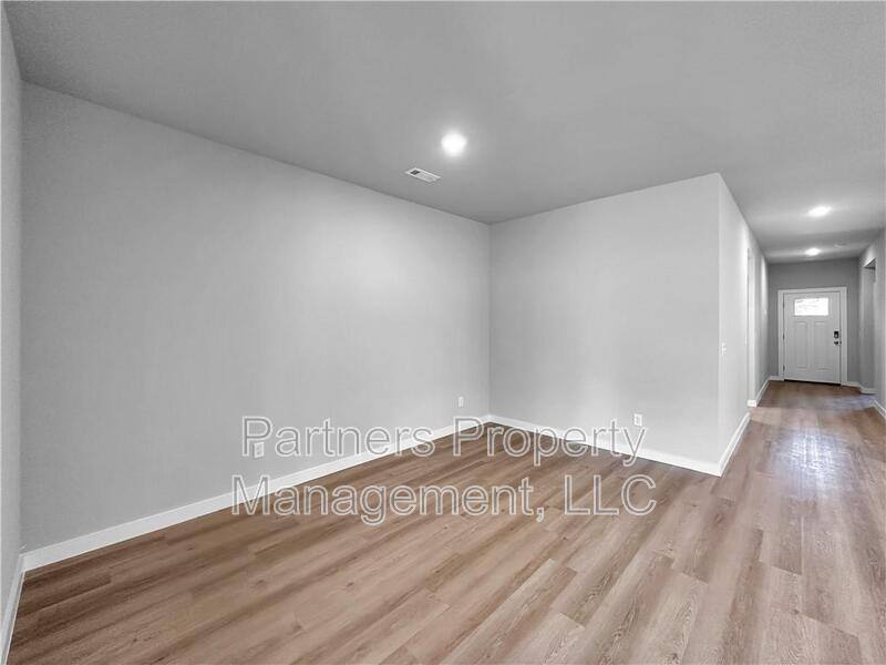 House for rent at 4390 W Glacier St, Fayetteville, AR 72704