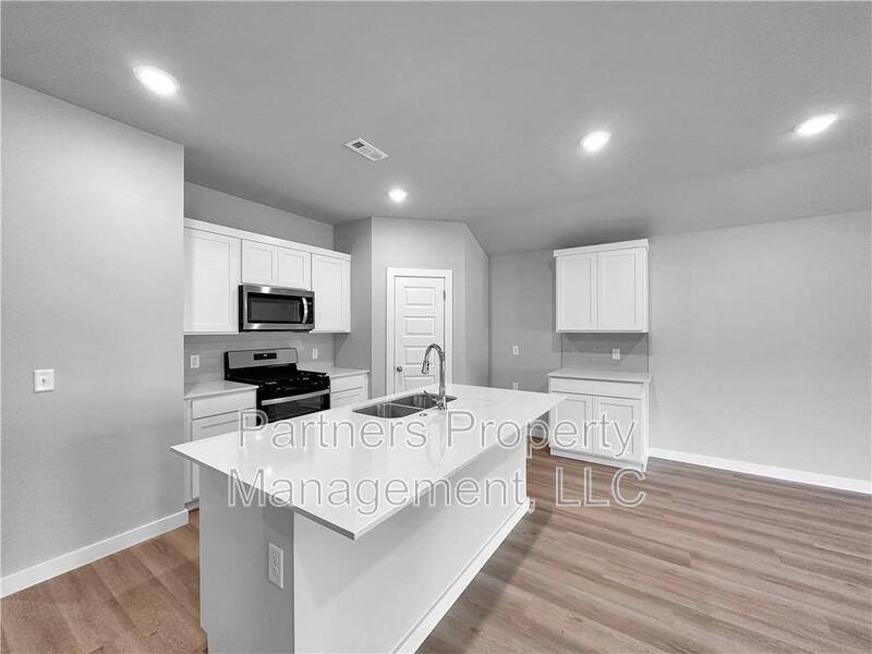 House for rent at 4390 W Glacier St, Fayetteville, AR 72704