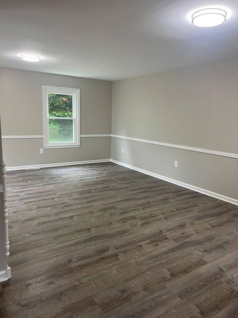 House for rent at 35 Honeysuckle Dr, Newark, DE 19702