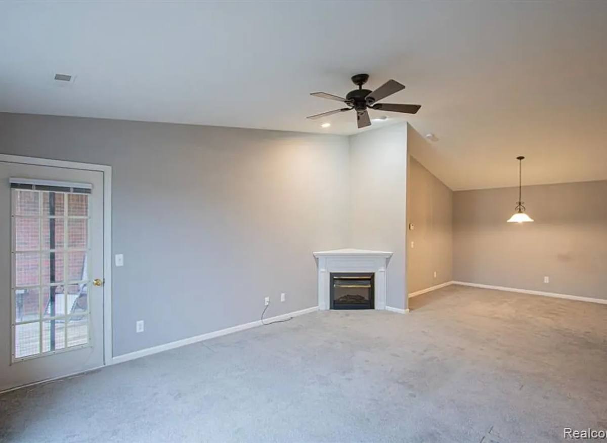 Condo for rent at 51602 Stern, New Baltimore, MI 48051