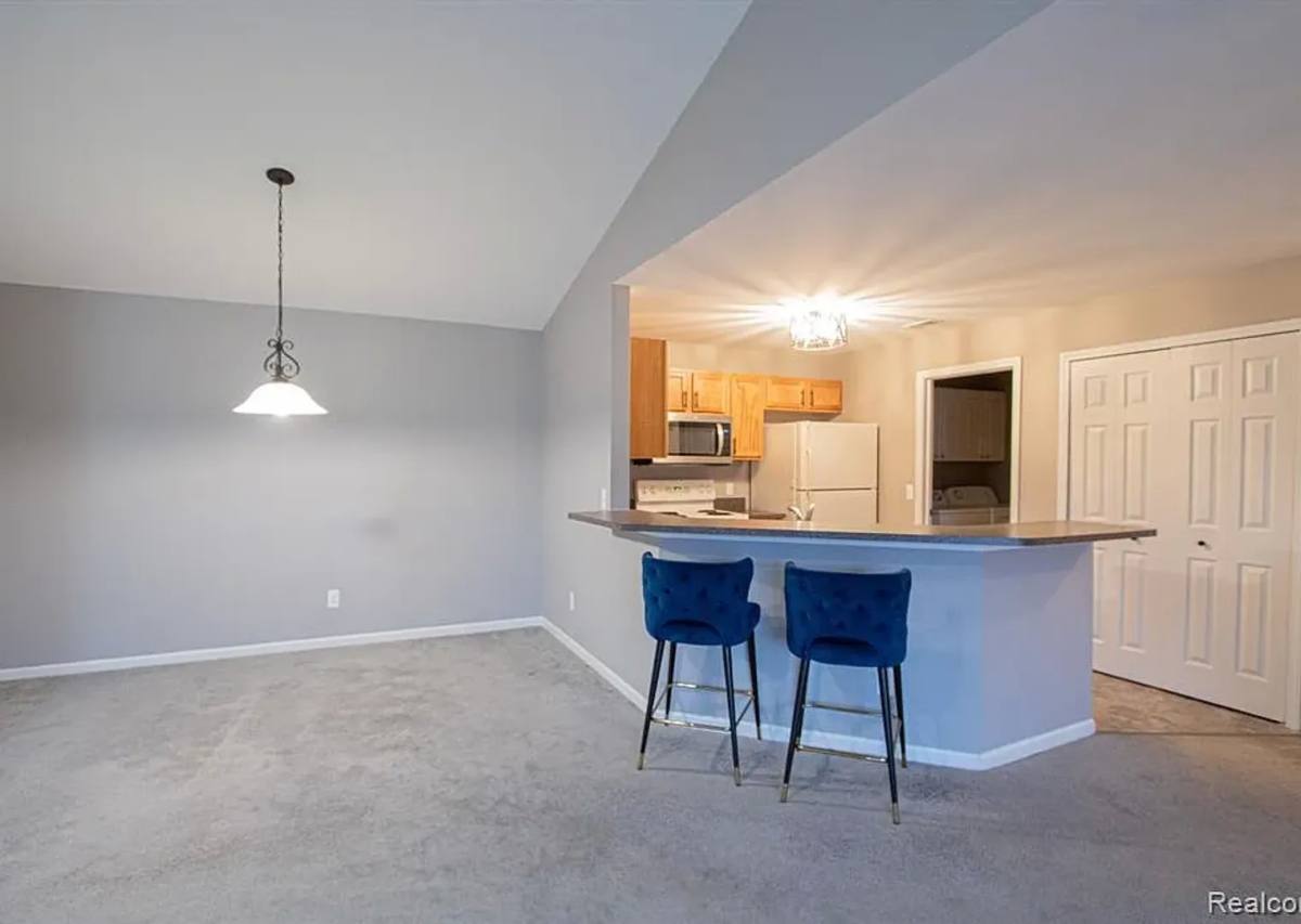 Condo for rent at 51602 Stern, New Baltimore, MI 48051