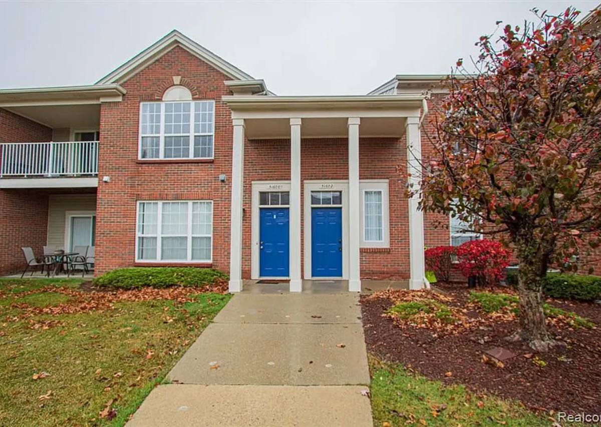 Condo for rent at 51602 Stern, New Baltimore, MI 48051