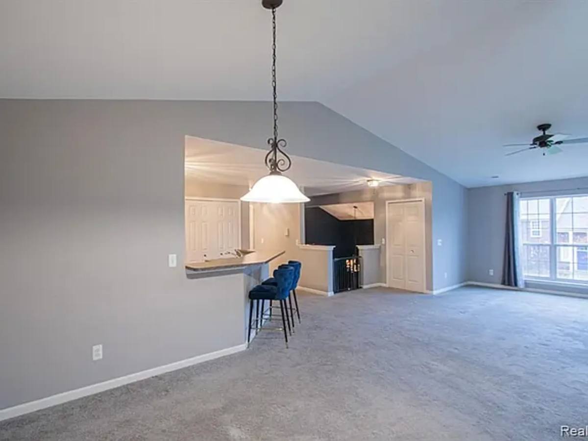 Condo for rent at 51602 Stern, New Baltimore, MI 48051