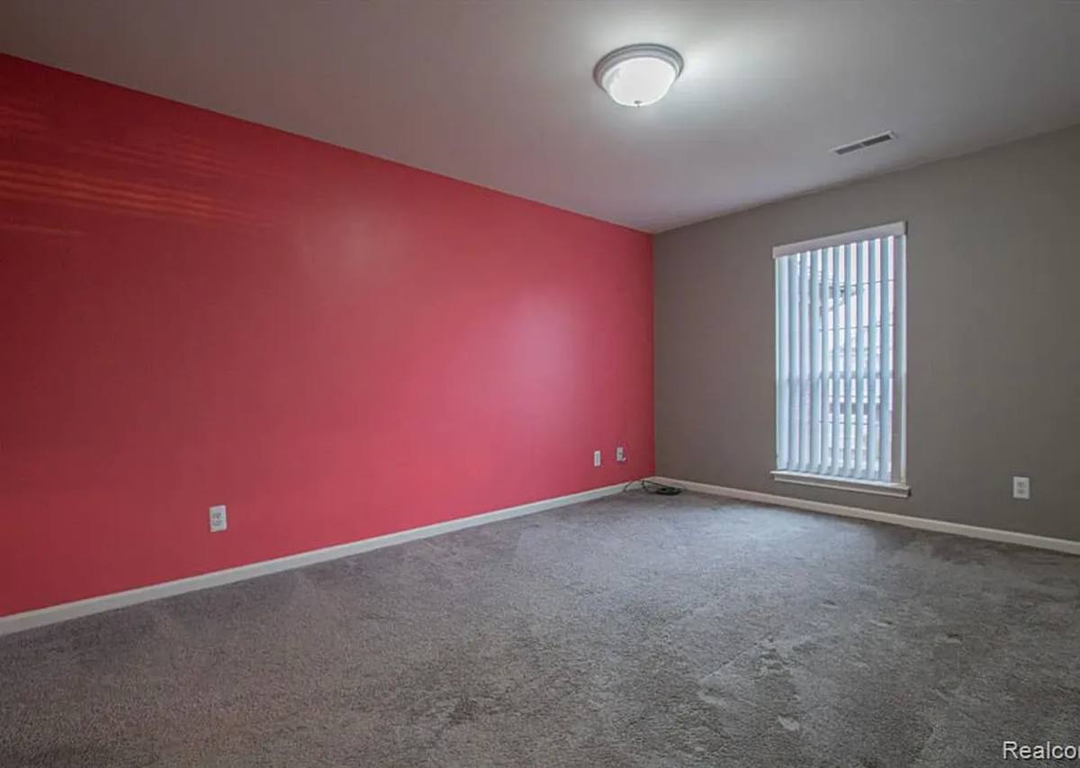 Condo for rent at 51602 Stern, New Baltimore, MI 48051