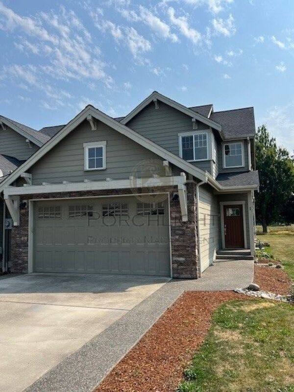 Townhouse for rent at 2200 Greenview Circle #1, Lynden, WA 98264