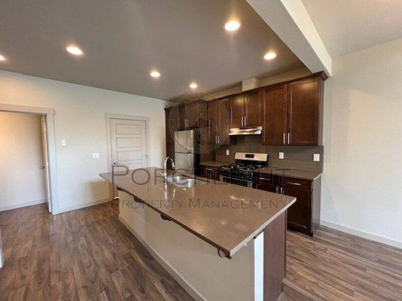Townhouse for rent at 2200 Greenview Circle #1, Lynden, WA 98264