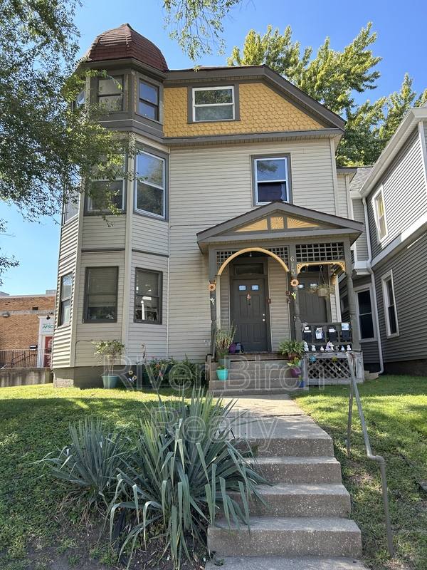 Apartment for rent at 613 S 5th St #3, Springfield, IL 62703
