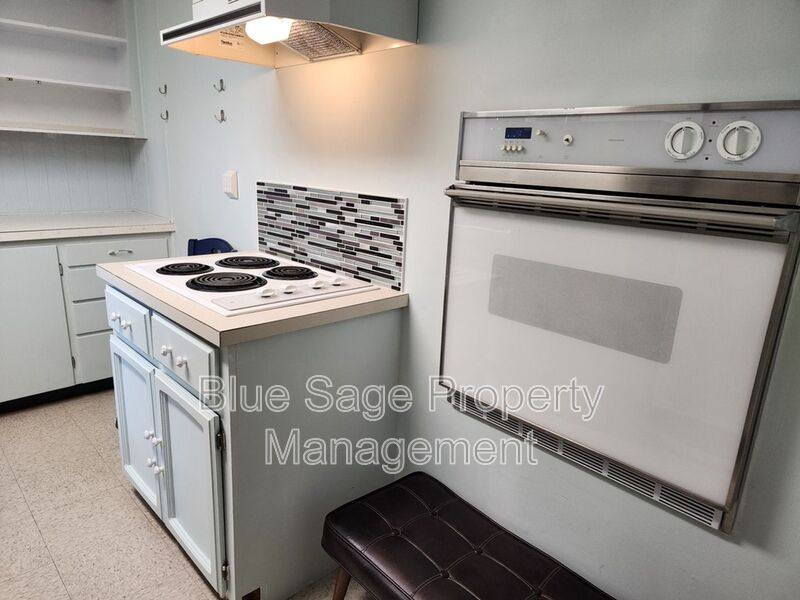 House for rent at 500 S 3rd Place, Sequim, WA 98382