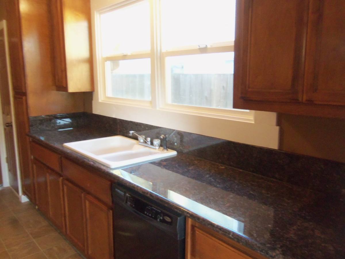Apartment for rent at 929 W 22nd St, Merced, CA 95340
