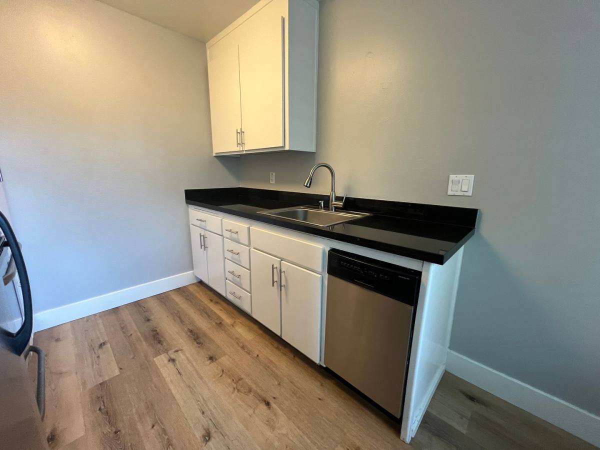 Apartment for rent at 524 E Maude Ave, Sunnyvale, CA 94085