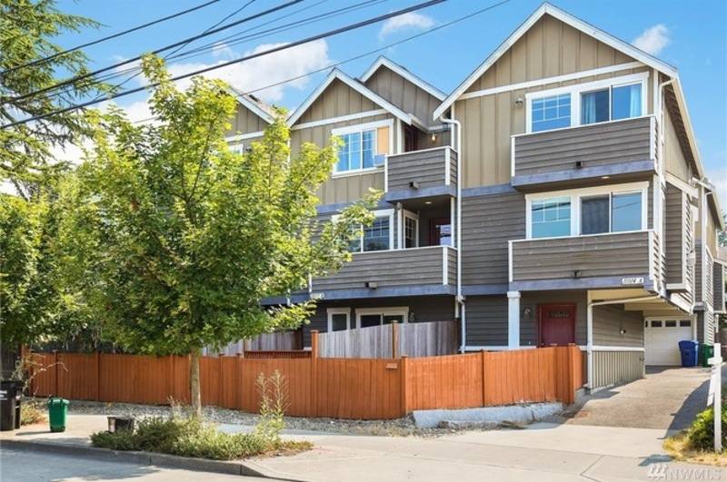 Townhouse for rent at 11014 Greenwood Ave N #B-1, Seattle, WA 98133