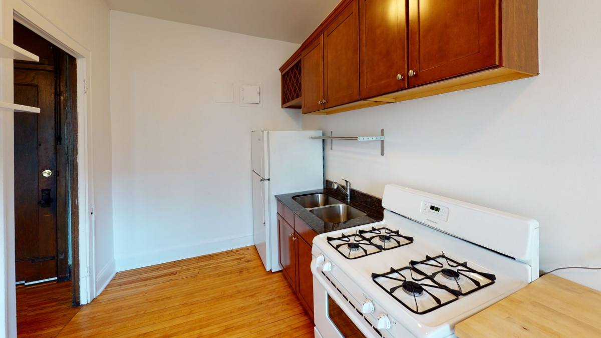 Apartment for rent at 136 Western N, Saint Paul, MN 55102