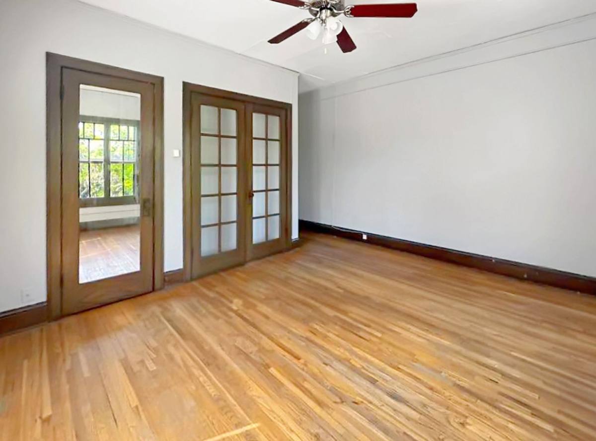 Apartment for rent at 136 Western N, Saint Paul, MN 55102
