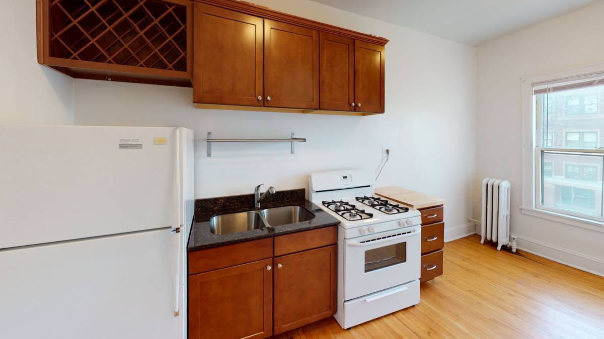 Apartment for rent at 136 Western N, Saint Paul, MN 55102