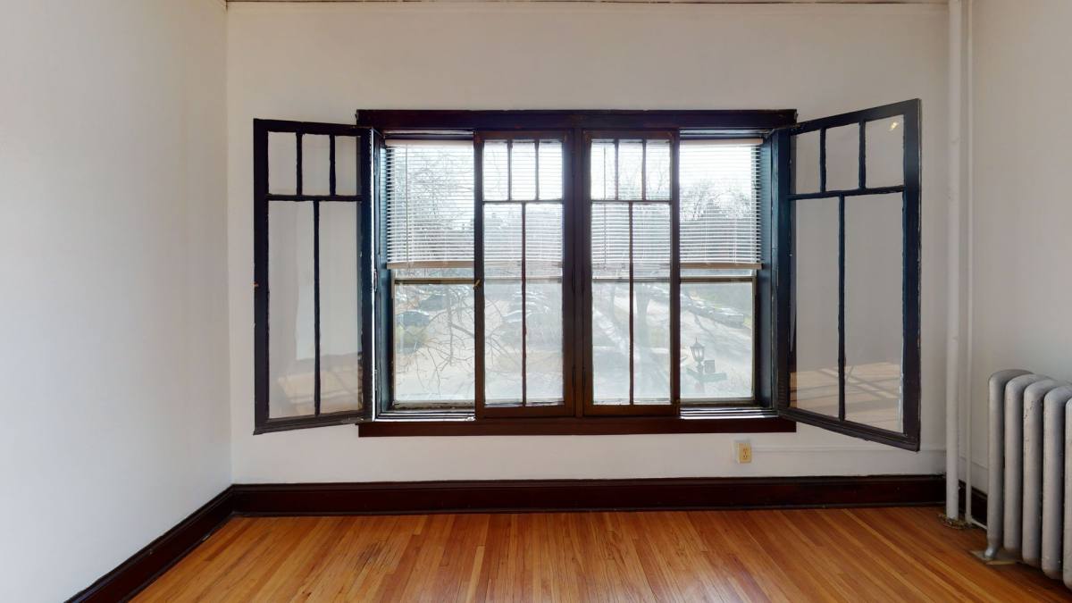 Apartment for rent at 136 Western N, Saint Paul, MN 55102