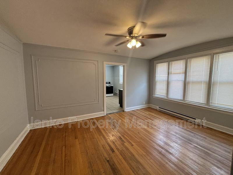 Apartment for rent at 8346 S Maryland Ave #3, Chicago, IL 60619