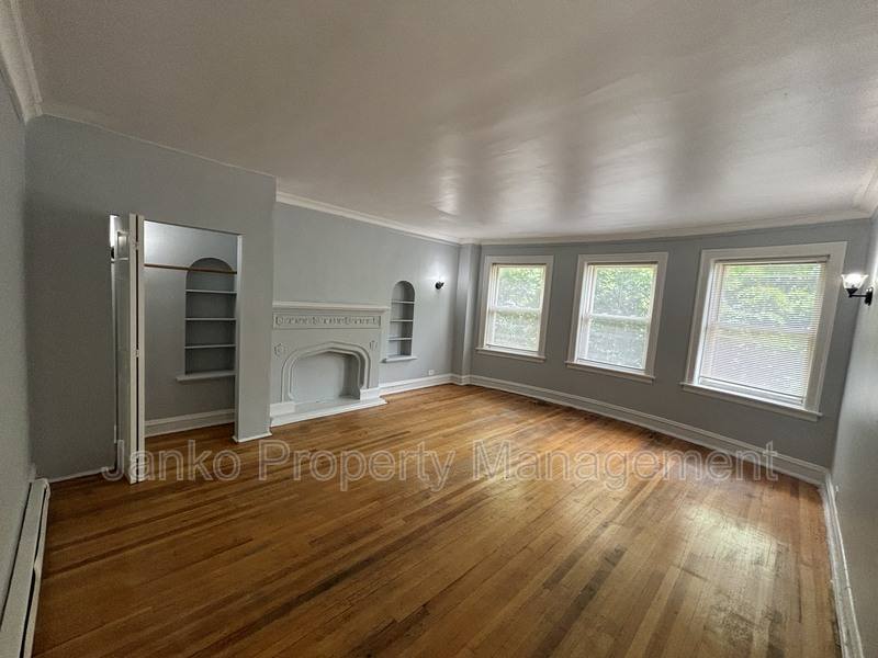 Apartment for rent at 8346 S Maryland Ave #3, Chicago, IL 60619