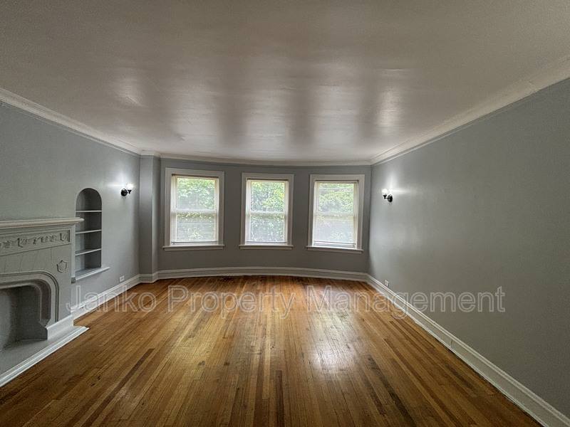 Apartment for rent at 8346 S Maryland Ave #3, Chicago, IL 60619