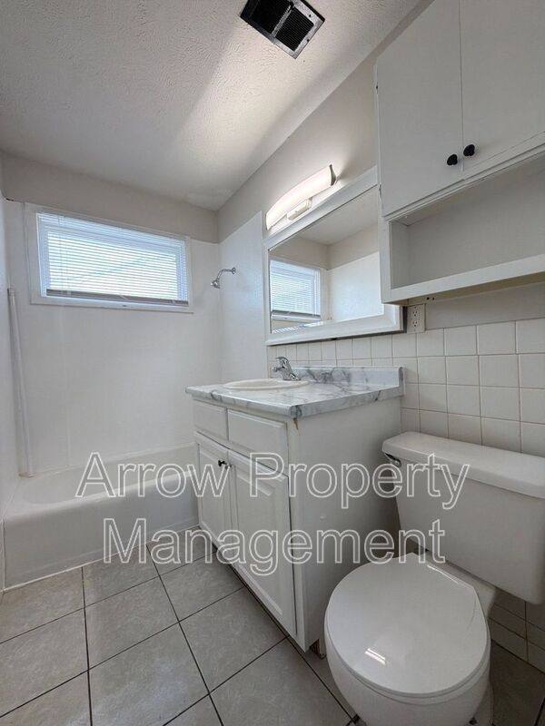 Apartment for rent at 2515 W St, Lincoln, NE 68503