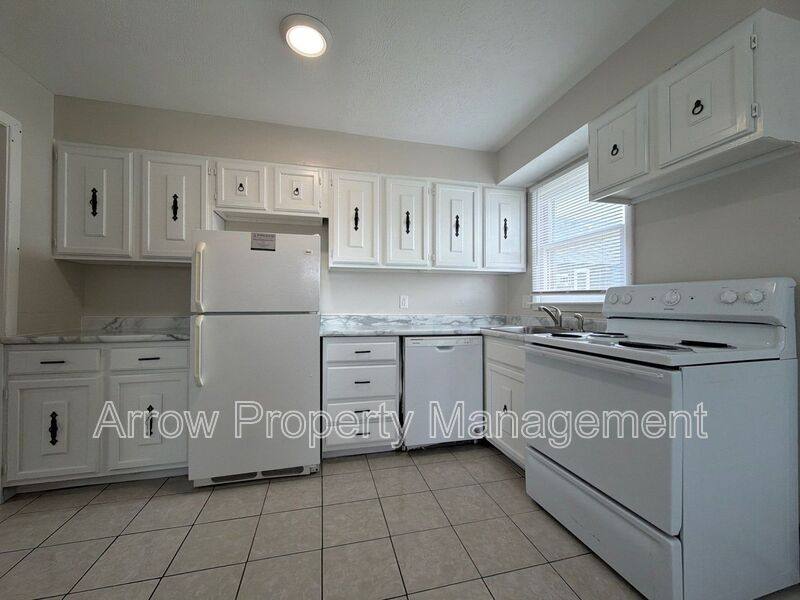 Apartment for rent at 2515 W St, Lincoln, NE 68503
