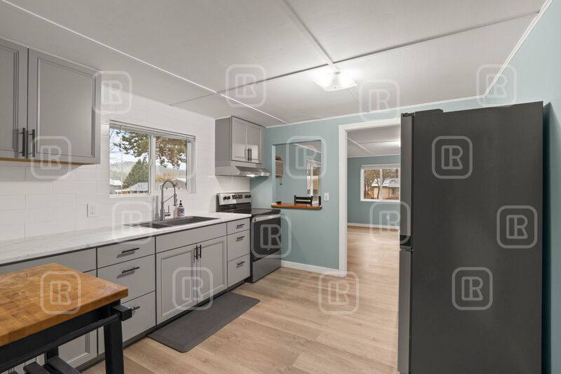 House for rent at 40569 Westline Rd, Loon Lake, WA 99148