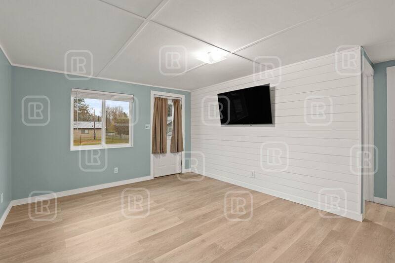 House for rent at 40569 Westline Rd, Loon Lake, WA 99148