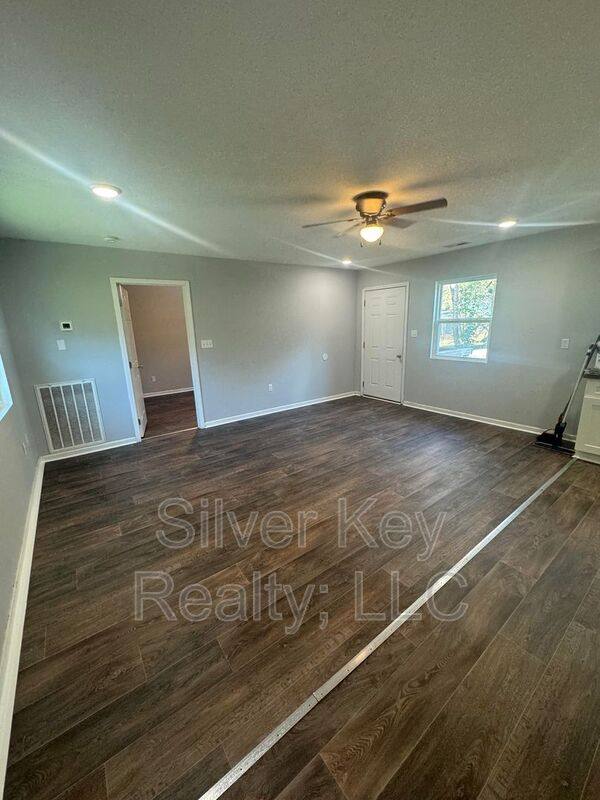 House for rent at 525 Scott St #1, Tellico Plains, TN 37385