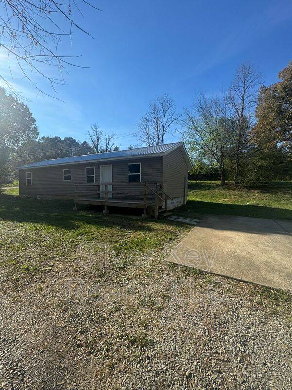 House for rent at 525 Scott St #1, Tellico Plains, TN 37385