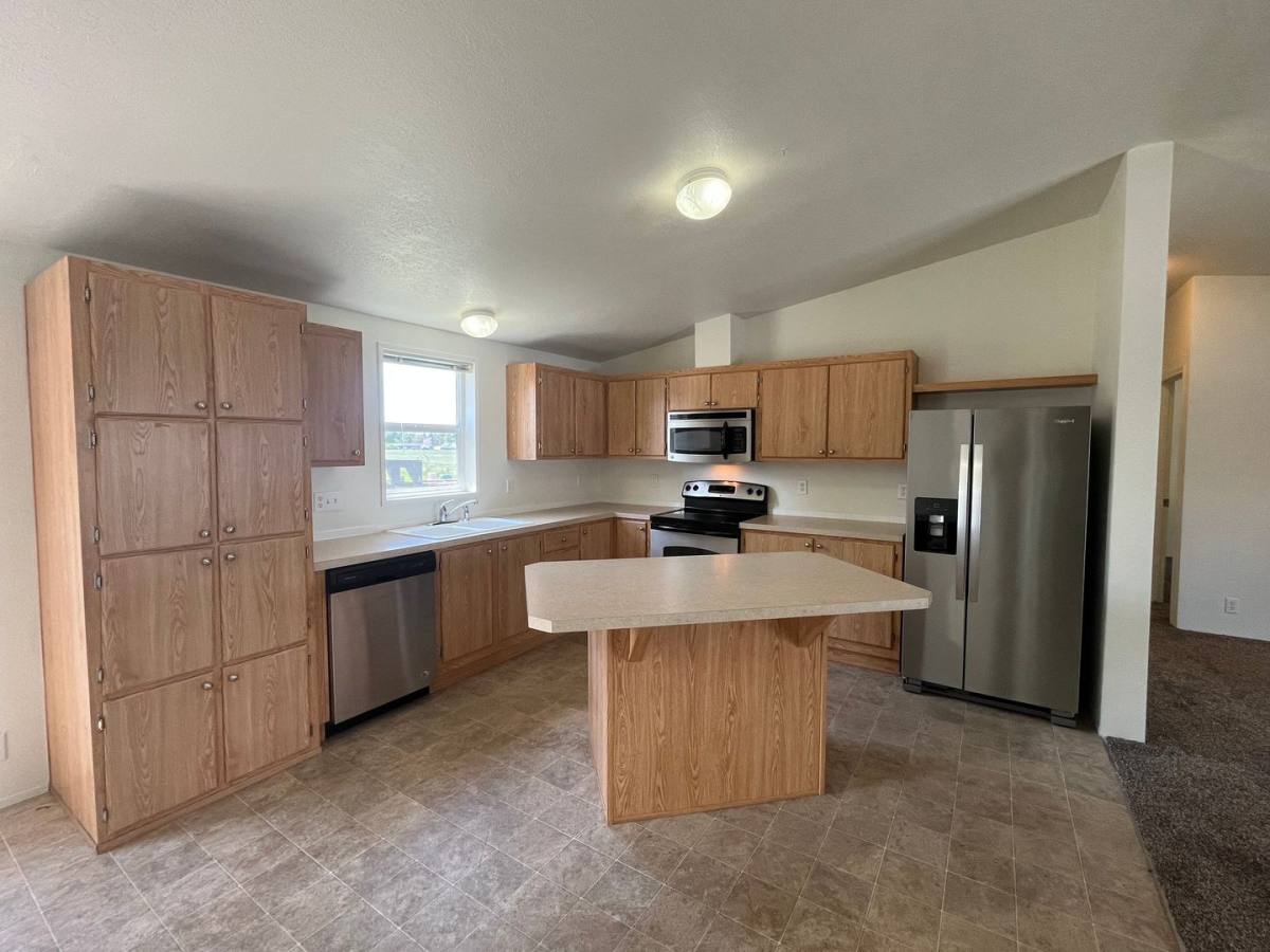House for rent at 29426 Dane Lane, Junction City, OR 97448