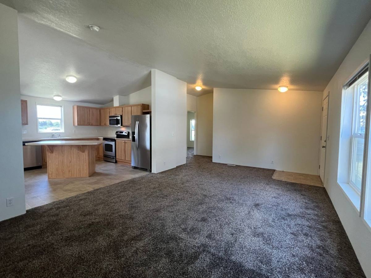 House for rent at 29426 Dane Lane, Junction City, OR 97448