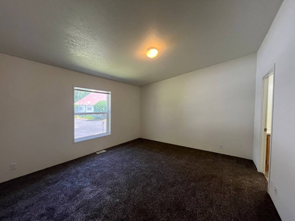 House for rent at 29426 Dane Lane, Junction City, OR 97448
