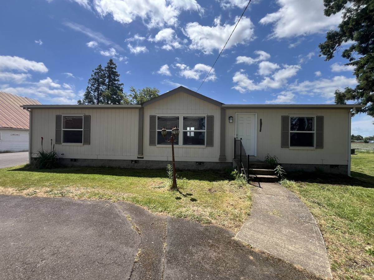 House for rent at 29426 Dane Lane, Junction City, OR 97448
