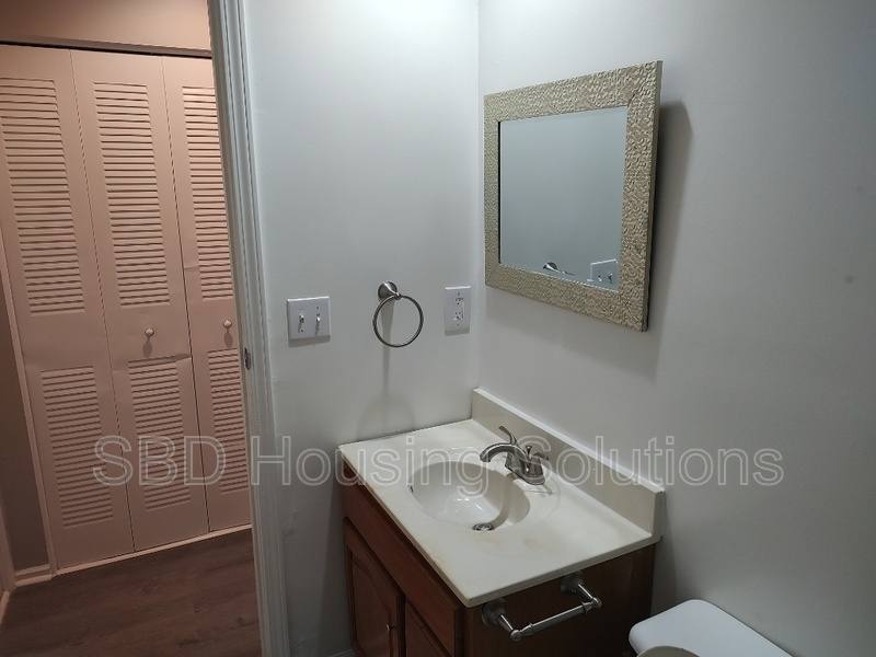 Townhouse for rent at 14031 Ballantrae Dr, Grandview, MO 64030