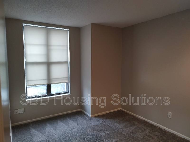 Townhouse for rent at 14031 Ballantrae Dr, Grandview, MO 64030