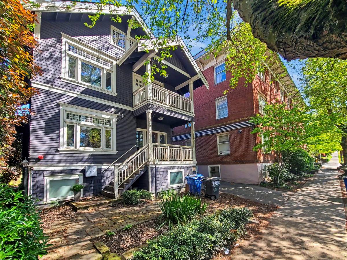 Apartment for rent at 1014 E Denny Way - B, Seattle, WA 98122