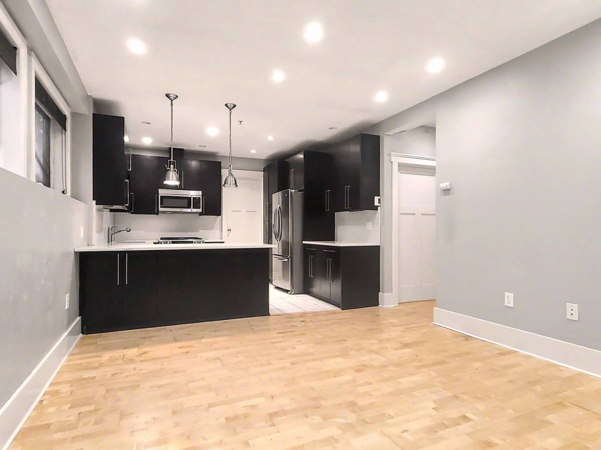 Apartment for rent at 1014 E Denny Way - B, Seattle, WA 98122