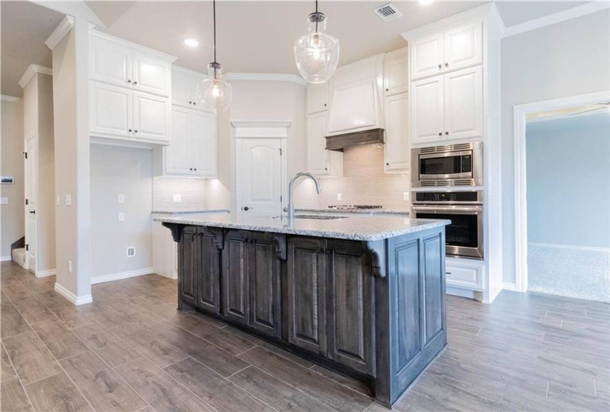 House for rent at 504 NW 198th St, Edmond, OK 73012