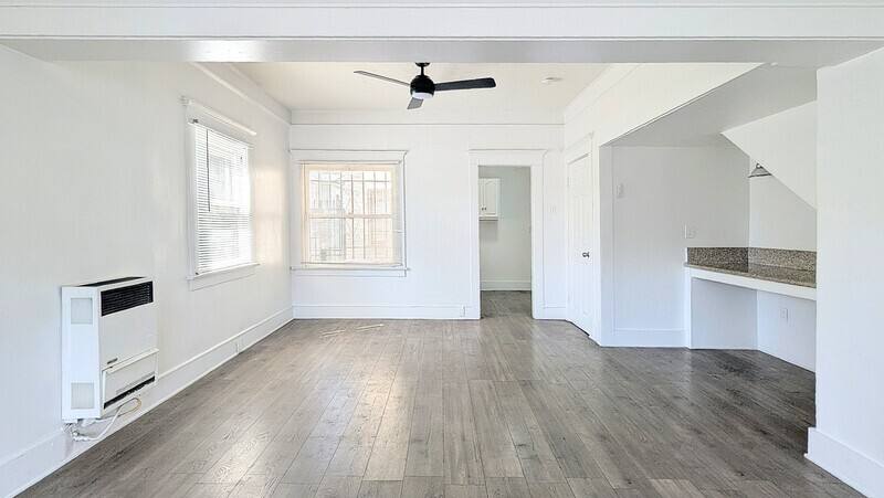 Apartment for rent at 435 W 4th St, Long Beach, CA 90802